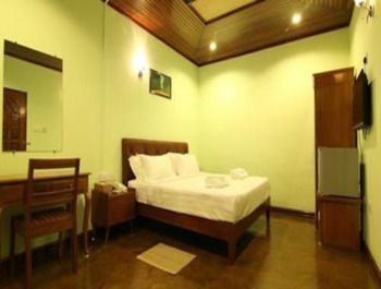 Hotel Hundred Moon Yangon Exterior foto